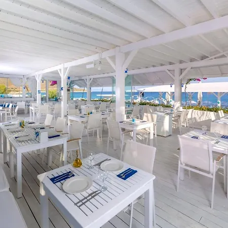 Mavi Beyaz Hotel Palamutbuku