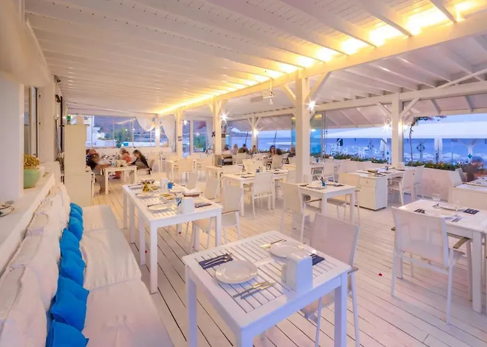 Mavi Beyaz Hotel Palamutbuku