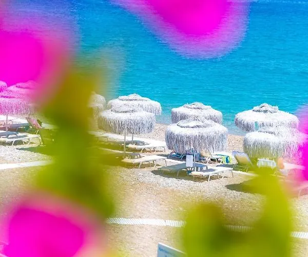 Mavi Beyaz Hotel 3*